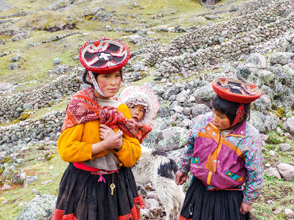 local people lares trek 4 day machu picchu inkaland treks local people lares trek 4 day machu picchu inkaland treks