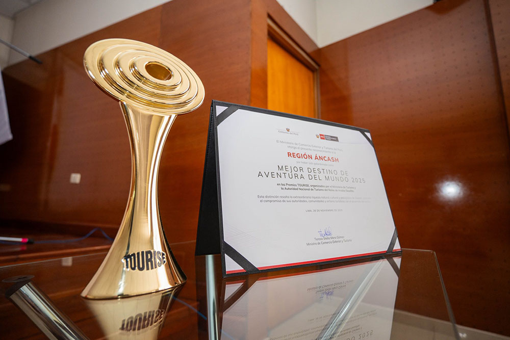 premio tourise mejor destino aventura ancash region inkaland treks